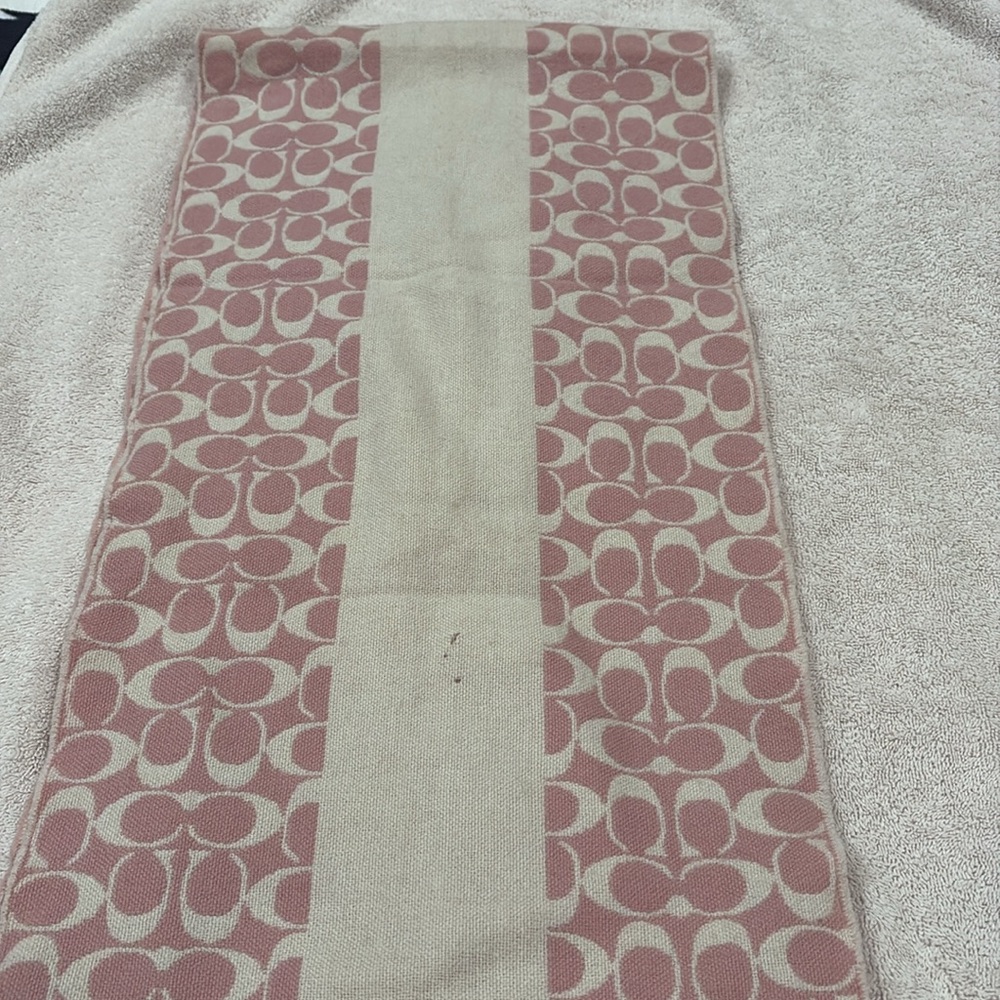 Coach Scarf - Picture 5 of 10